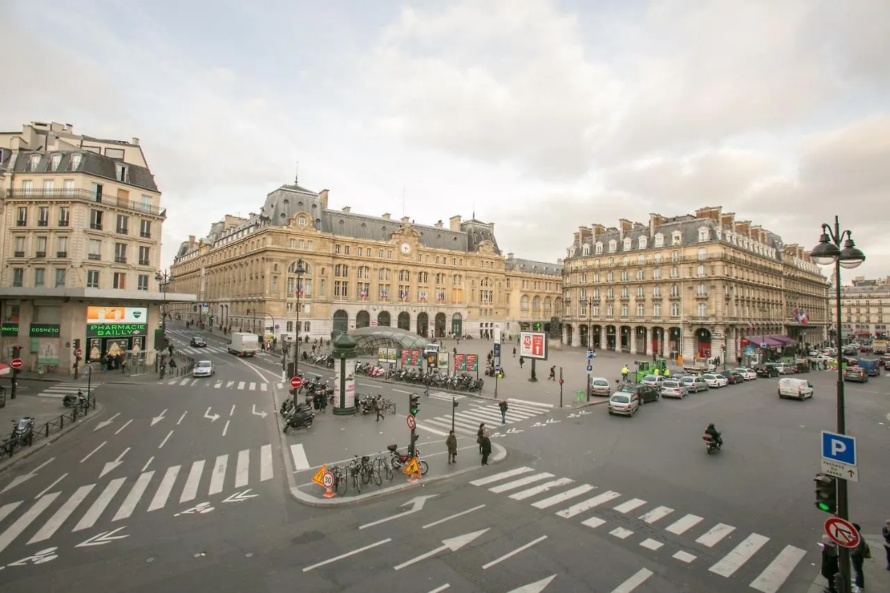 Bellevue Saint-lazare מלון